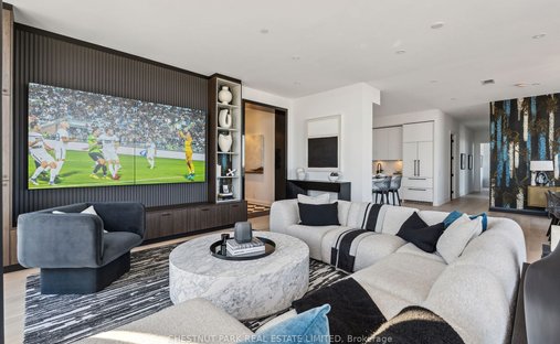 Condo in Toronto, Ontario, Canada 1