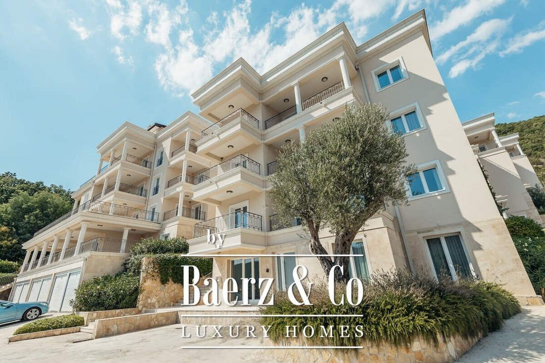 Apartment in Herceg Novi, Herceg Novi Municipality, Montenegro 2 - 15353881