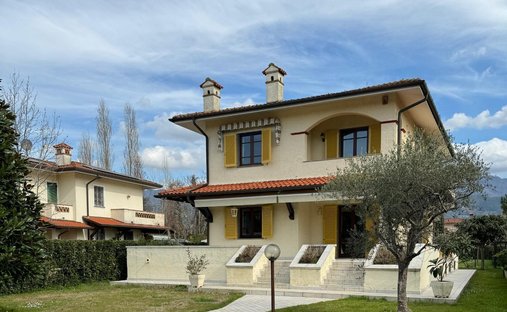 Villa in Center, Forte dei Marmi, Tuscany 1