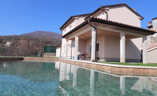 Villa in Opcina Matulji, Primorje-Gorski Kotar County, Croatia 1