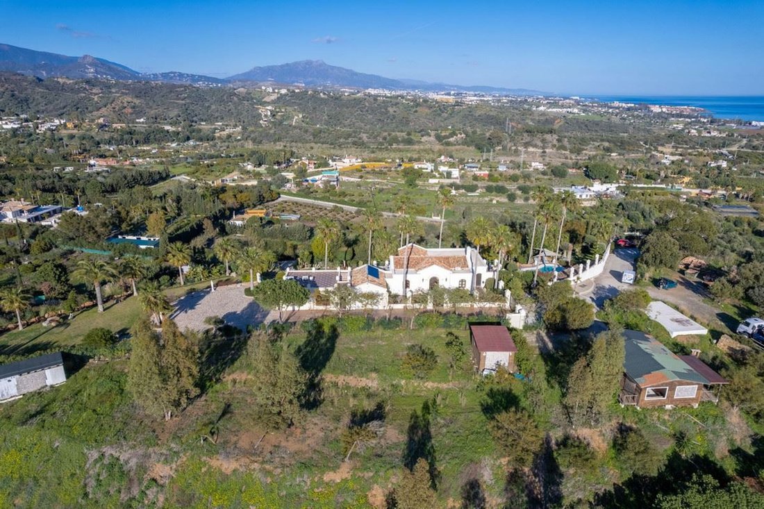 Villa in Estepona, Andalusia, Spain 4 - 15357290