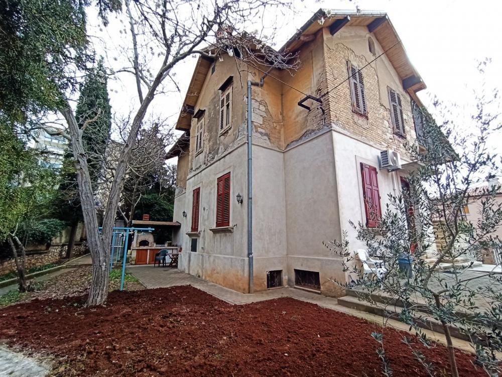 Villa in Grad Pula, Istria County, Croatia 1 - 14857542