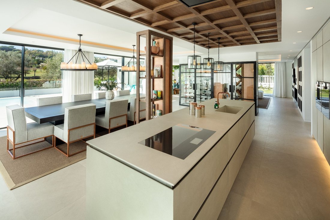 Villa à Nueva Andalucia, Marbella, Espagne 3 - 15354877