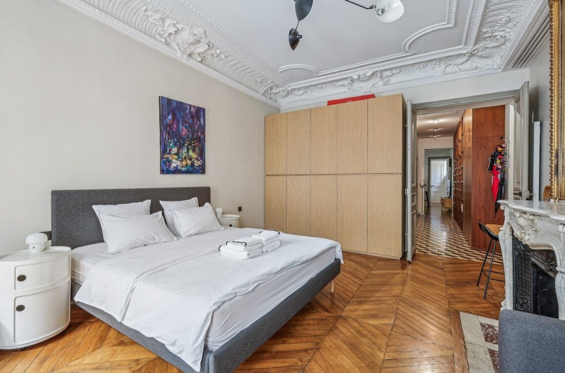Apartment in Triangle d'Or, Paris 8e Arrondissement, Paris 2 - 15192242