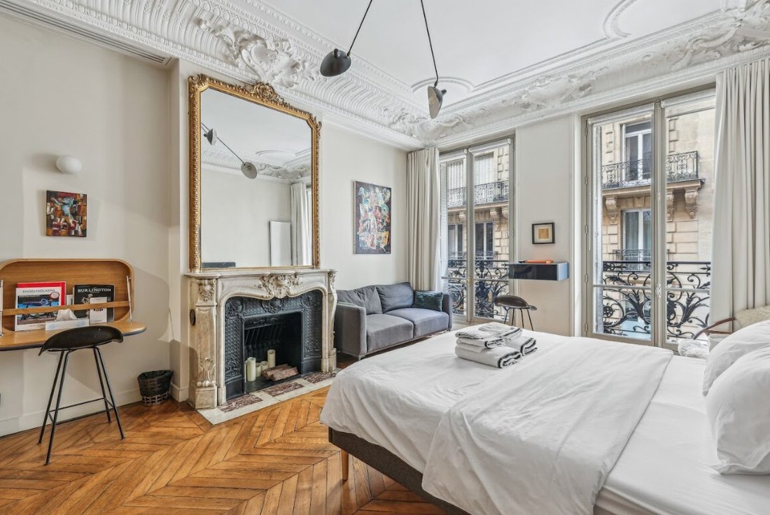Apartment in Triangle d'Or, Paris 8e Arrondissement, Paris 1 - 15192242