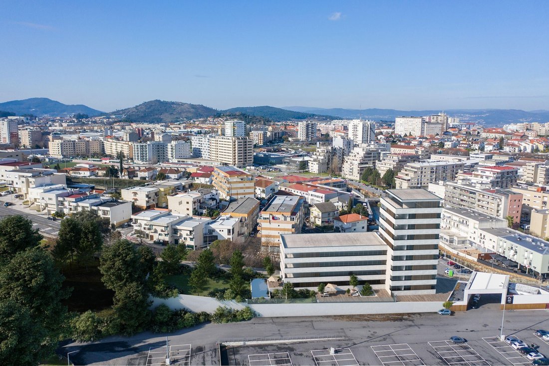 Land in Braga (Sao Jose de Sao Lazaro e Sao Joao do Souto), Braga, Portugal 2 - 14890695