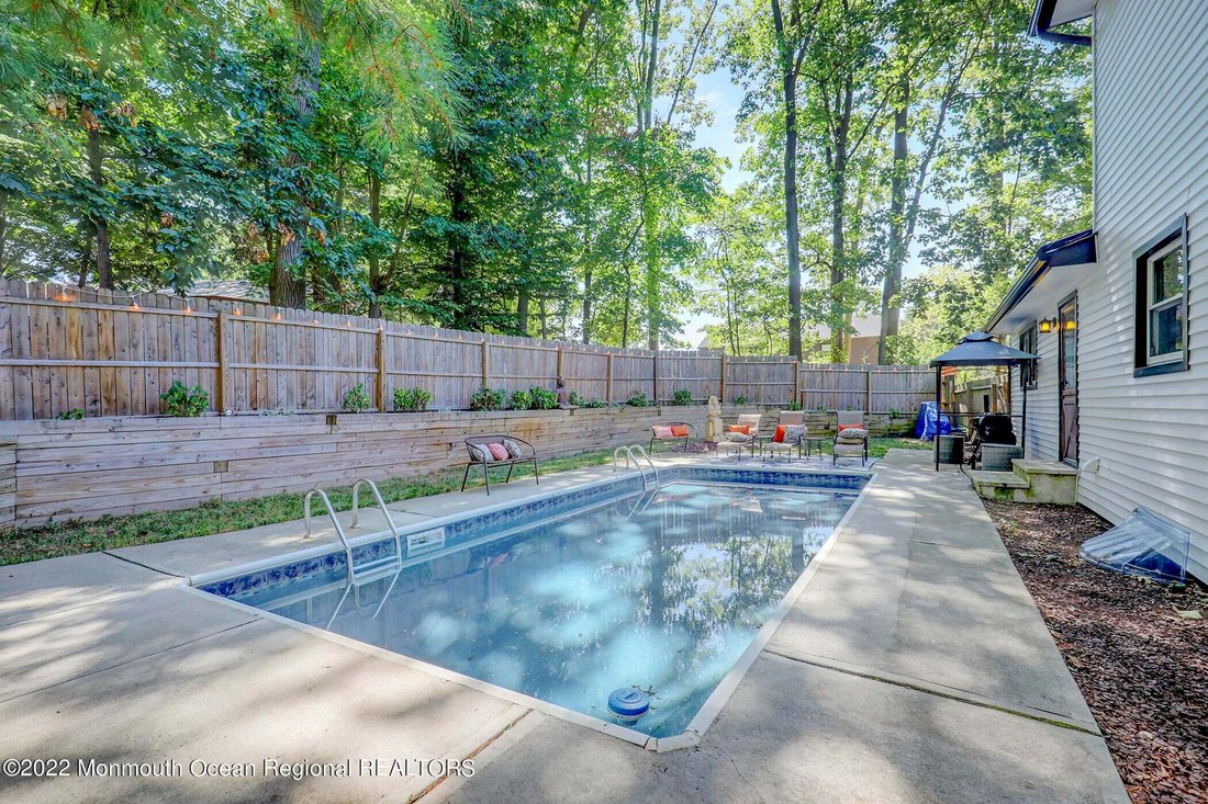 House in Marlboro Township, New Jersey, United States 2 - 15356026