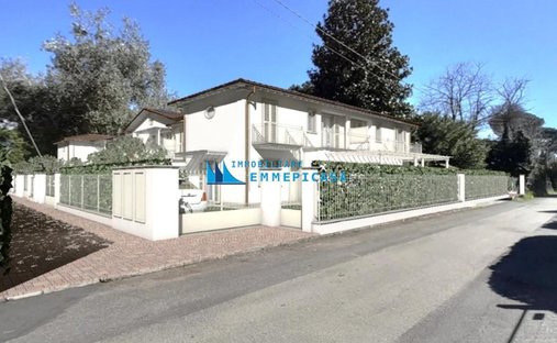Country House in Cinquale, Montignoso, Tuscany 1