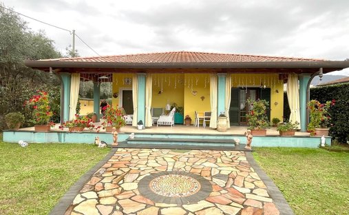 Villa a Seravezza, Toscana, Italia 1