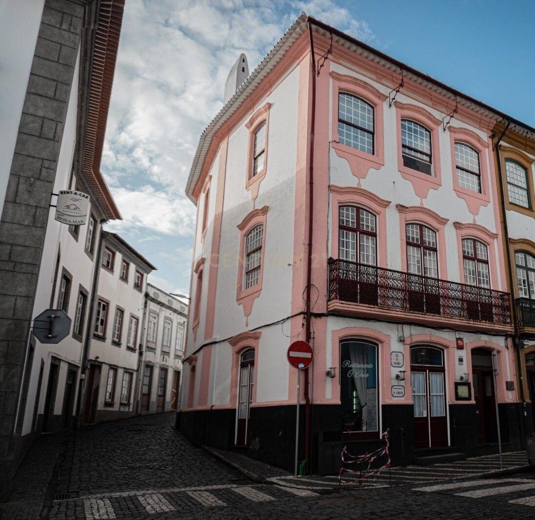 Wohnung in Angra do Heroísmo, Azoren, Portugal 1 - 13826336