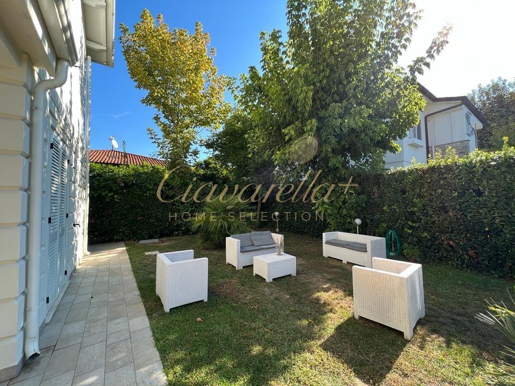 Villa in Center, Forte dei Marmi, Tuscany 4 - 15357210