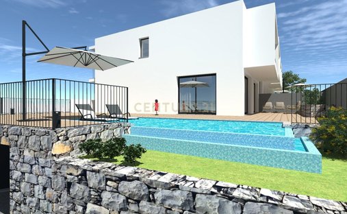 Villa in Sao Martinho, Madeira, Portugal 1