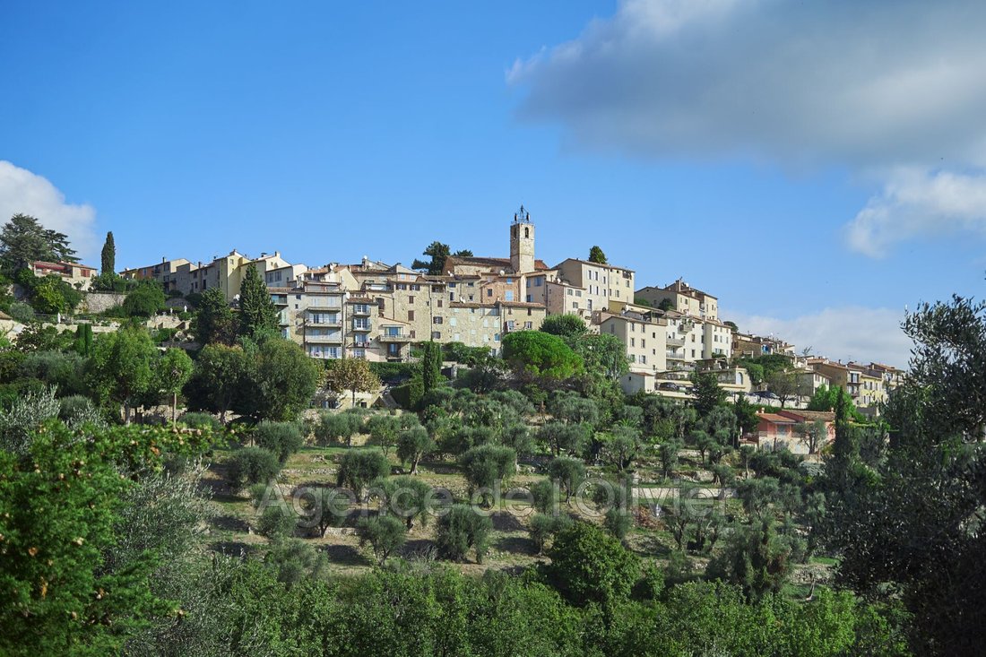 Villa in Châteauneuf-Grasse, Provence-Alpes-Côte d'Azur, France 2 - 14659740