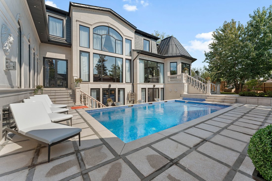 House in Oakville, Ontario, Canada 3 - 15335769