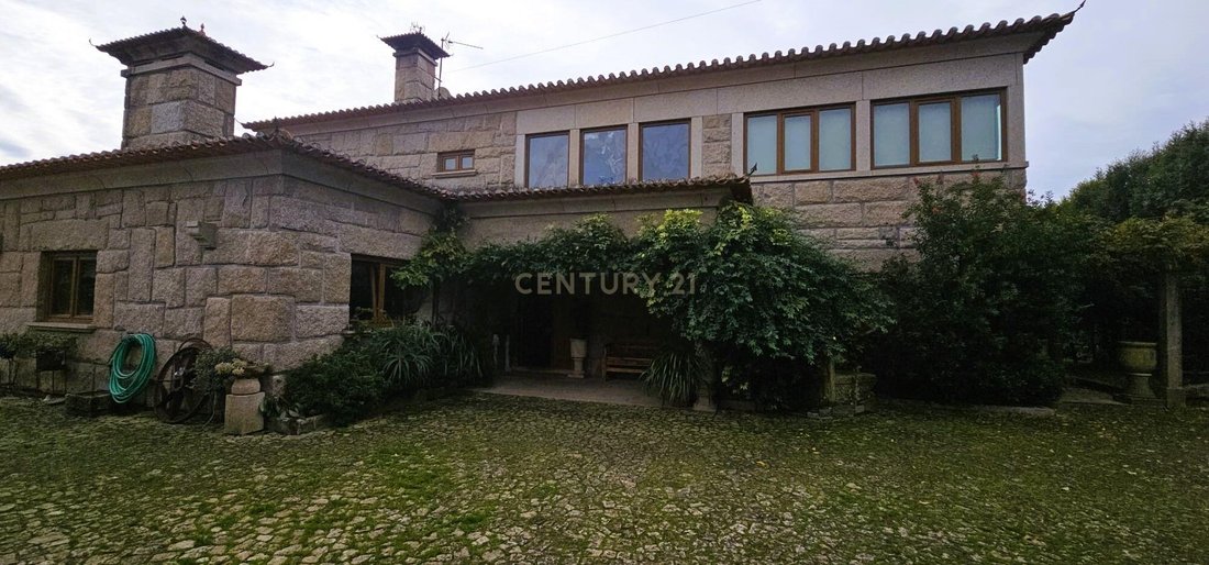 Villa in Alpendorada, Varzea e Torrao, Porto District, Portugal 3 - 15021381