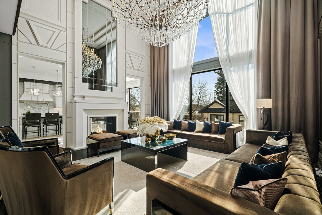 House in Oakville, Ontario, Canada 1 - 15335769