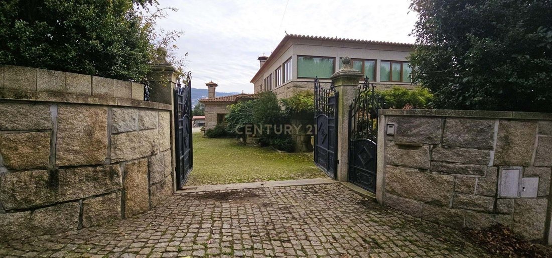 Villa in Alpendorada, Varzea e Torrao, Porto District, Portugal 2 - 15021381