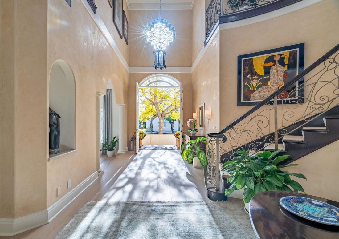 House in Los Angeles, California, United States 3 - 15351734