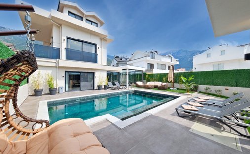 Villa in Ovacık Mahallesi, Provincia di Muğla, Turchia 1
