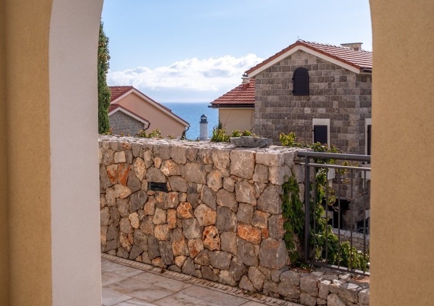 Apartment in Milovići, Tivat Municipality, Montenegro 4 - 15358139