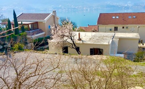 Terreno a Cattaro, Kotor Municipality, Montenegro 1