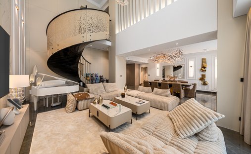 Villa in Dubai, Dubai, United Arab Emirates 1