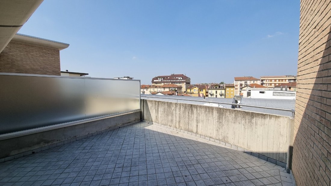 Apartment in Giovanni XXIII-Stazione, Bergamo, Italy 1 - 15359661