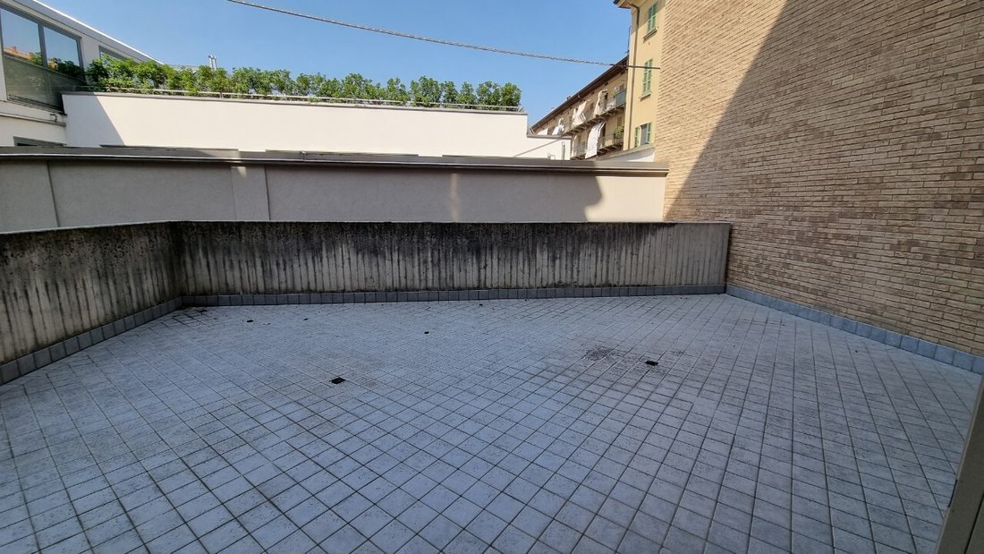 Apartment in Giovanni XXIII-Stazione, Bergamo, Italy 4 - 15359661