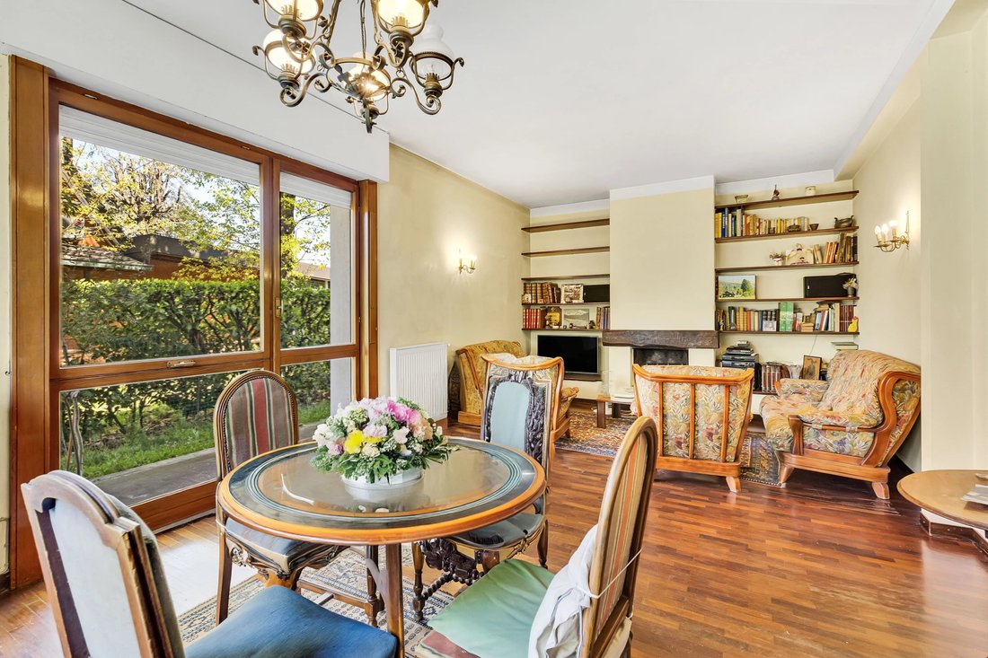 Villa in Bollate, Lombardy, Italy 3 - 15359602