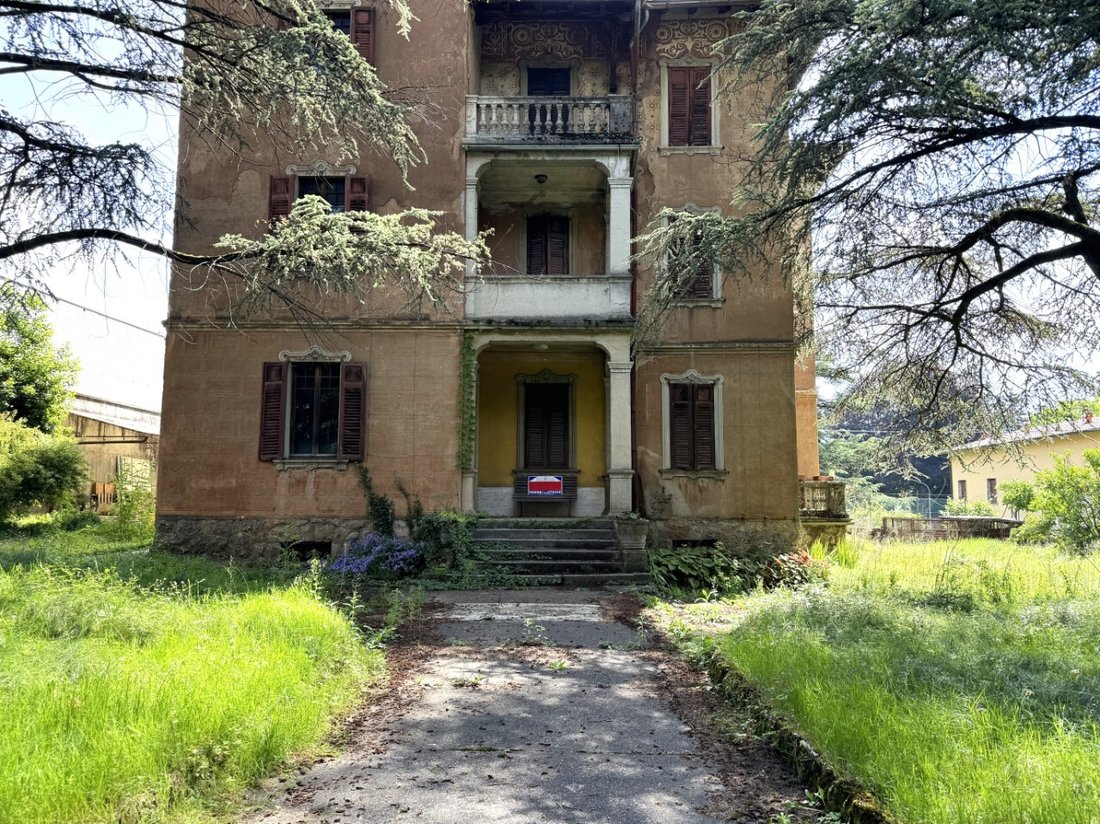 Villa in Clusone, Lombardy, Italy 2 - 15359617