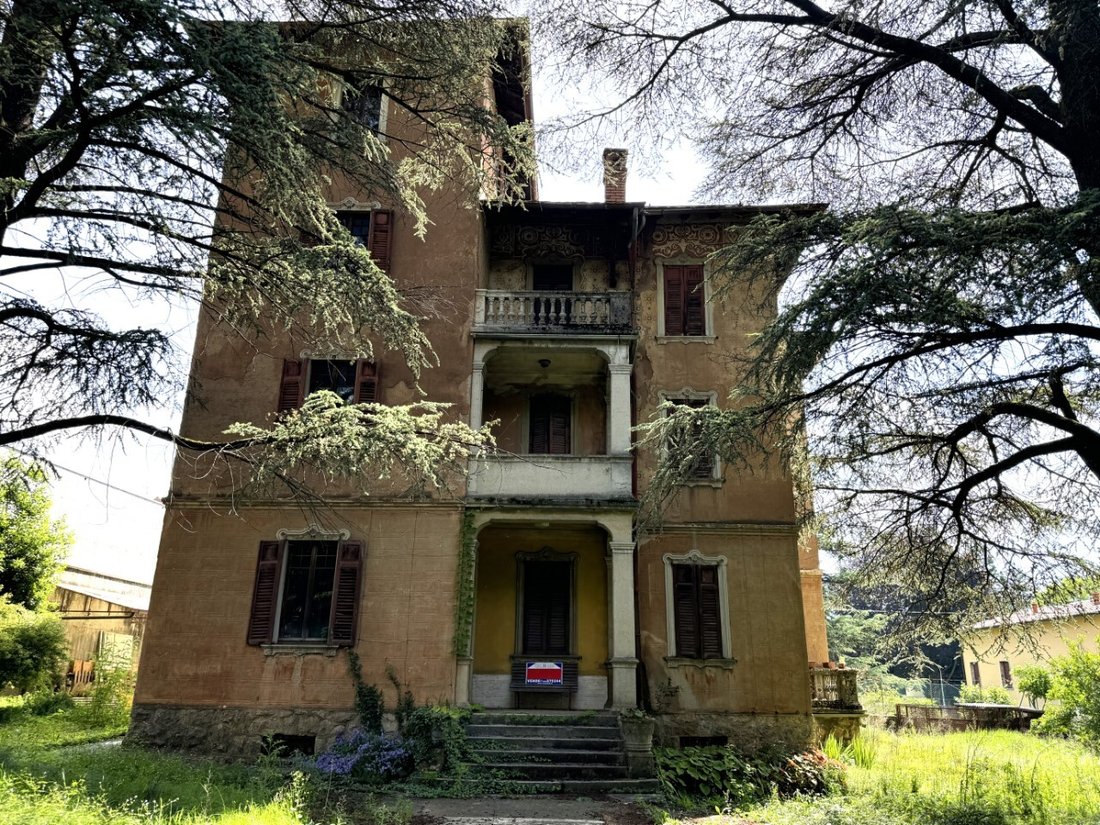 Villa in Clusone, Lombardy, Italy 1 - 15359617