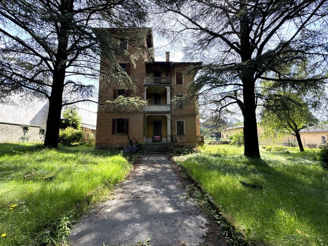 Villa in Clusone, Lombardy, Italy 3 - 15359617