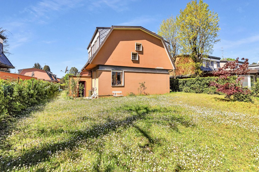 Villa in Bollate, Lombardy, Italy 1 - 15359602
