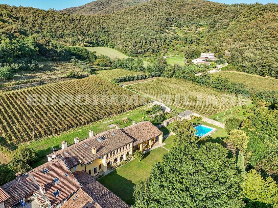 Estate in Rodengo-Saiano, Lombardy, Italy 2 - 15359562