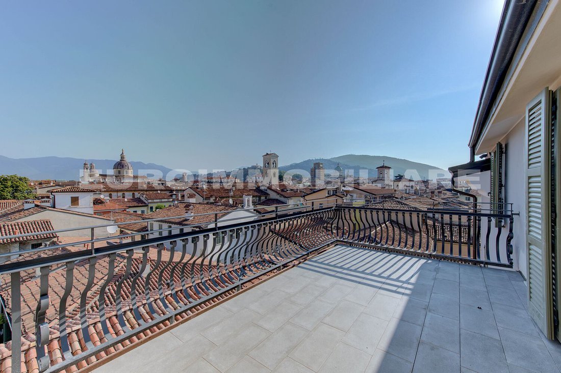 Apartment in Historic Center, Brescia, Lombardy 1 - 15360066
