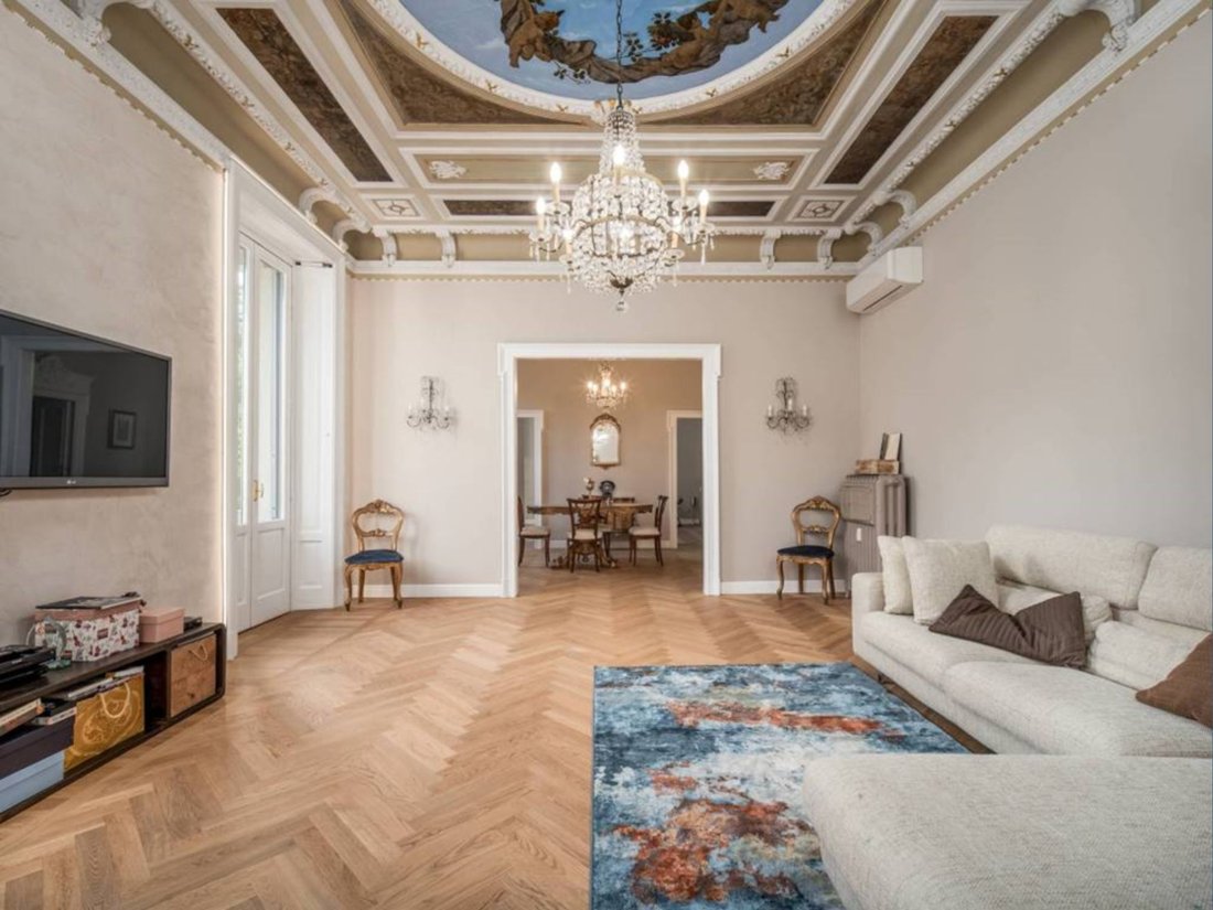 Apartamento en Área de Argonne - Córcega, Milán, Italia 2 - 15359756