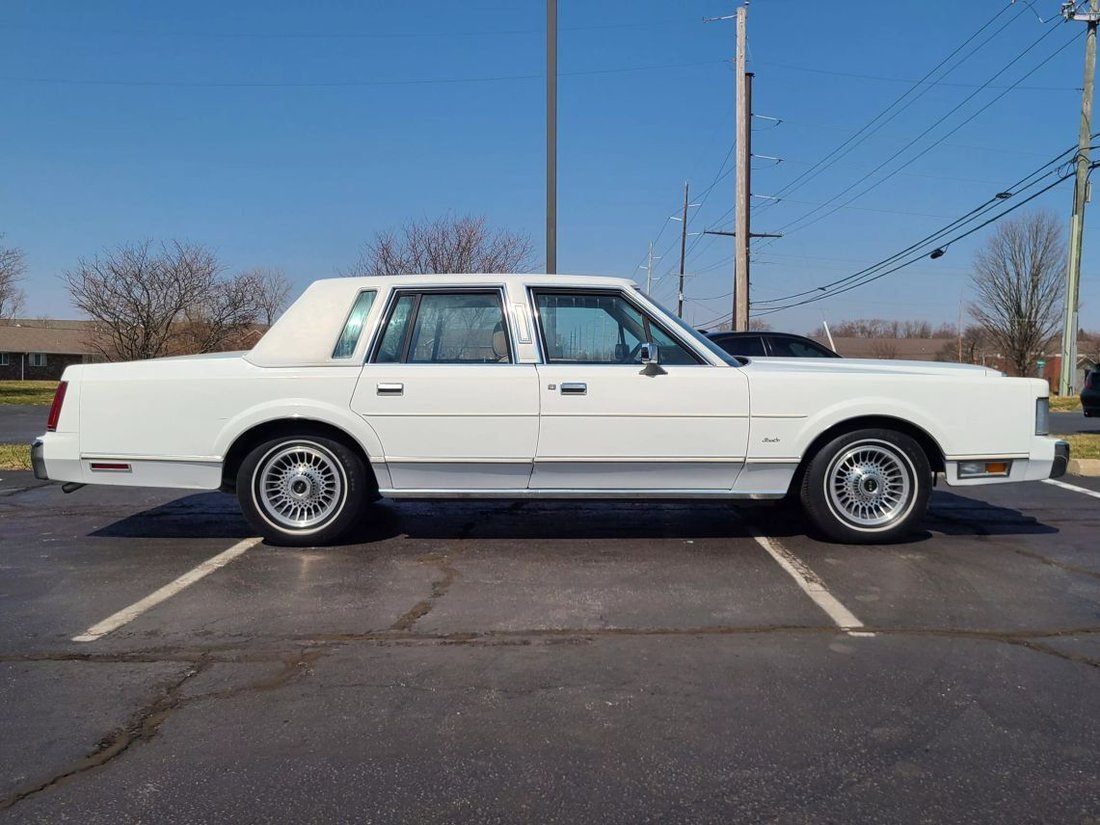 Sedan in Plainfield, IN, United States 4 - 15287890