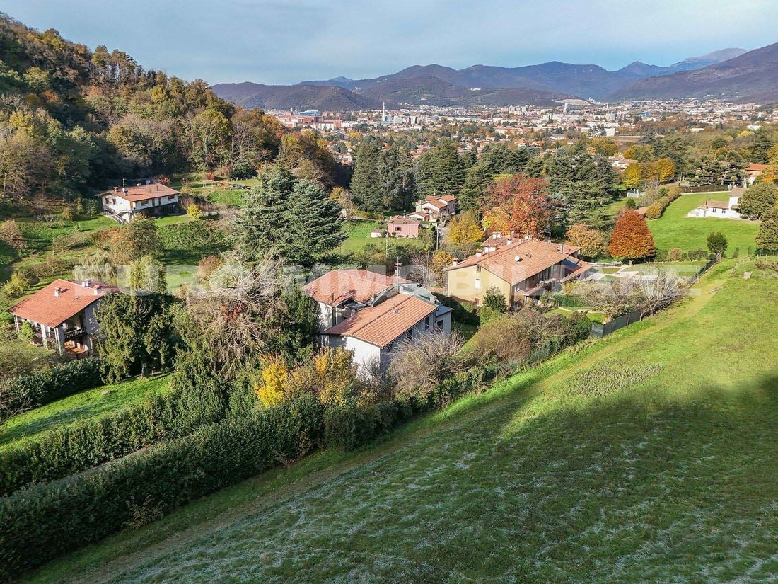 Villa in Mompiano, Brescia, Italy 3 - 15359793