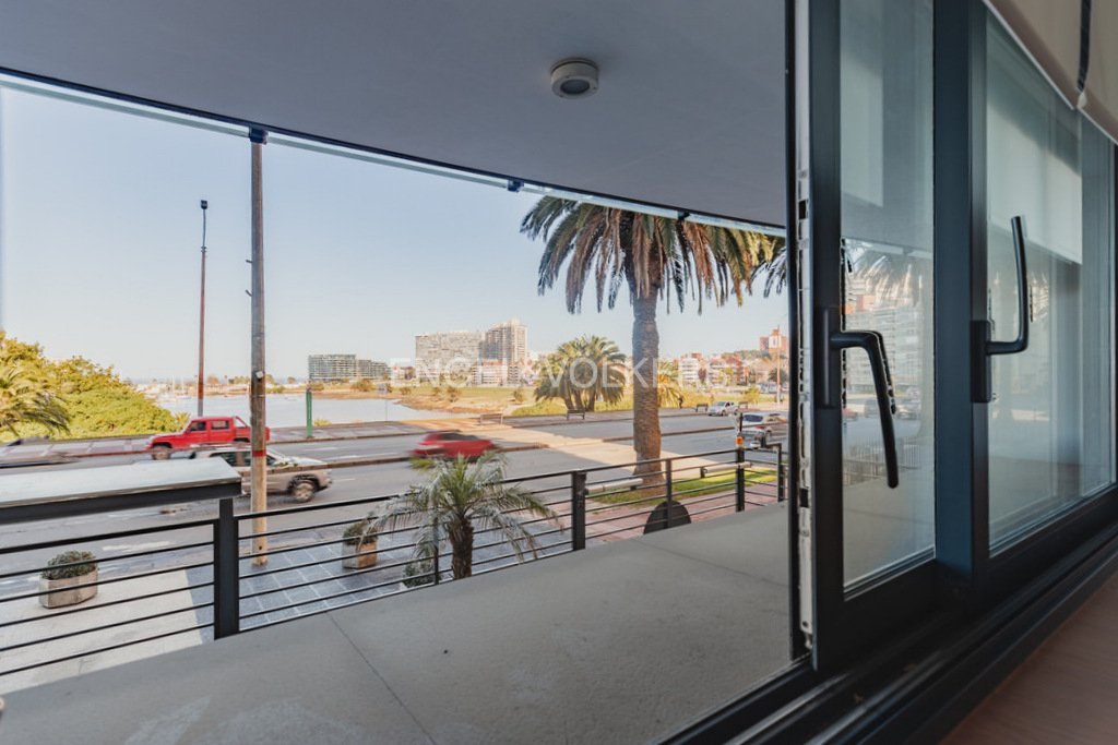 Apartment in Puerto del Buceo, Uruguay 1 - 15360804