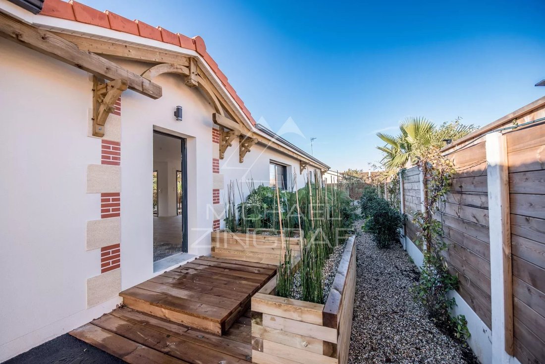 Villa in Centre Ville, Gujan-Mestras, France 2 - 15358210