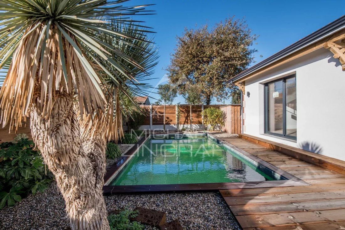 Villa in Centre Ville, Gujan-Mestras, France 1 - 15358210