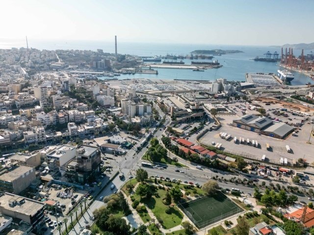 Condo in Keratsini, Attica, Greece 1 - 13837605