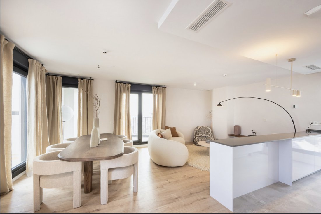 Dreaming Of Living In Malaga? In Centro, Malaga, Spain For Sale (15363862)
