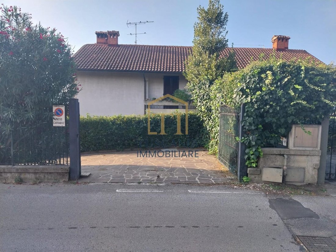 Villa in Poggibonsi, Tuscany, Italy 1 - 15010095