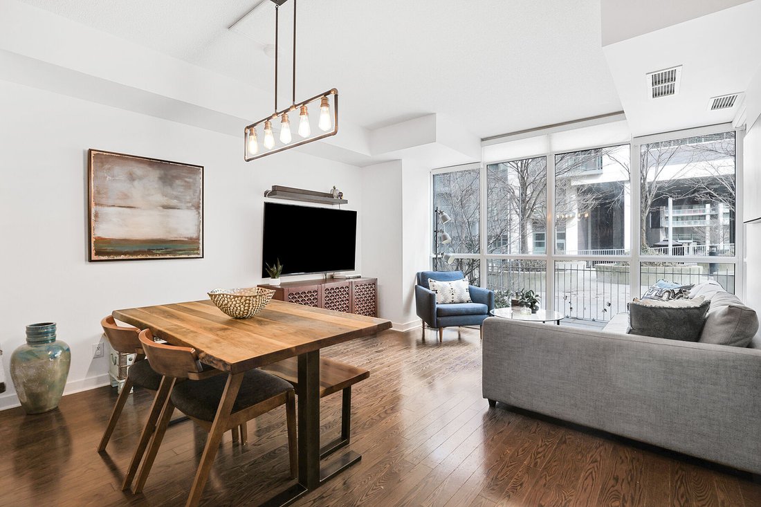 Condo in Toronto, Ontario, Canada 5 - 15363588