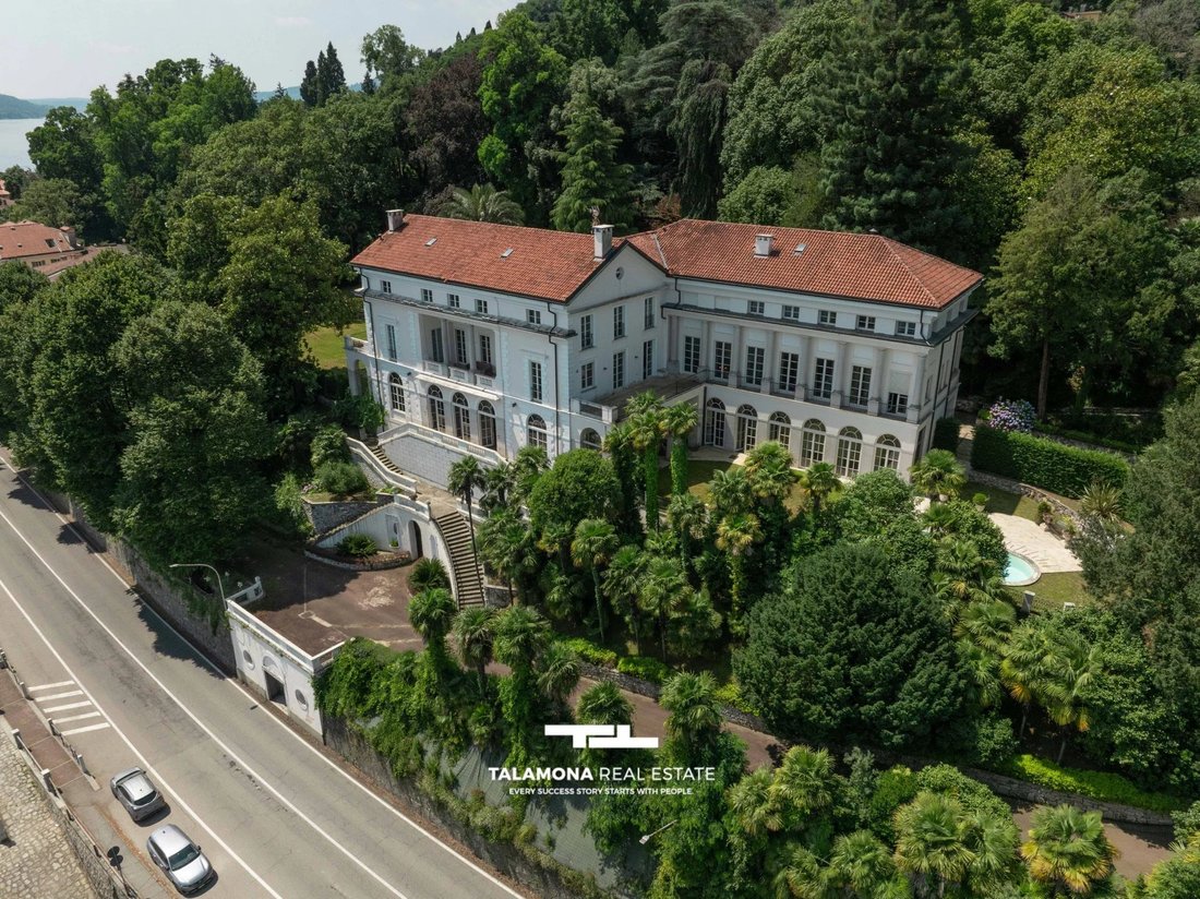 House in Belgirate, Piedmont, Italy 2 - 15362468