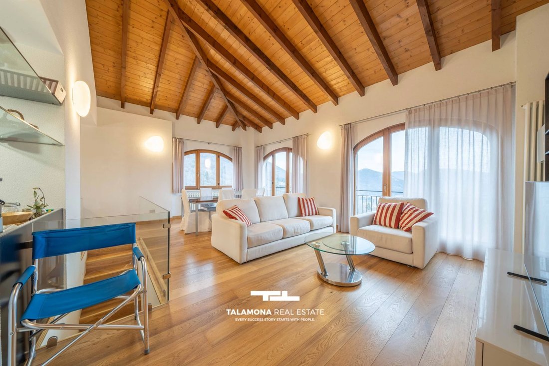 House in Dumenza, Lombardy, Italy 1 - 15362560