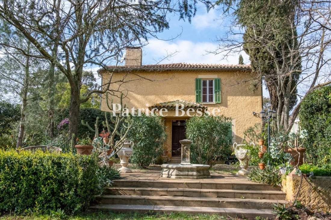 La Maison des Vignes: A 19th-Century Provençal Dream Between Sea & Vine