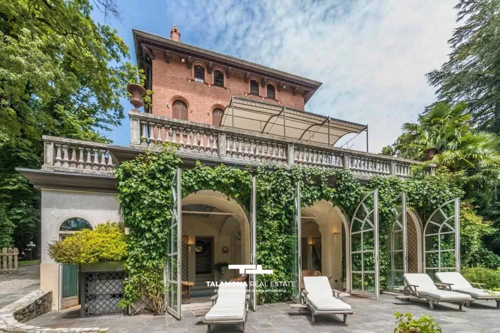 House in Varese, Lombardy, Italy 2 - 15362544