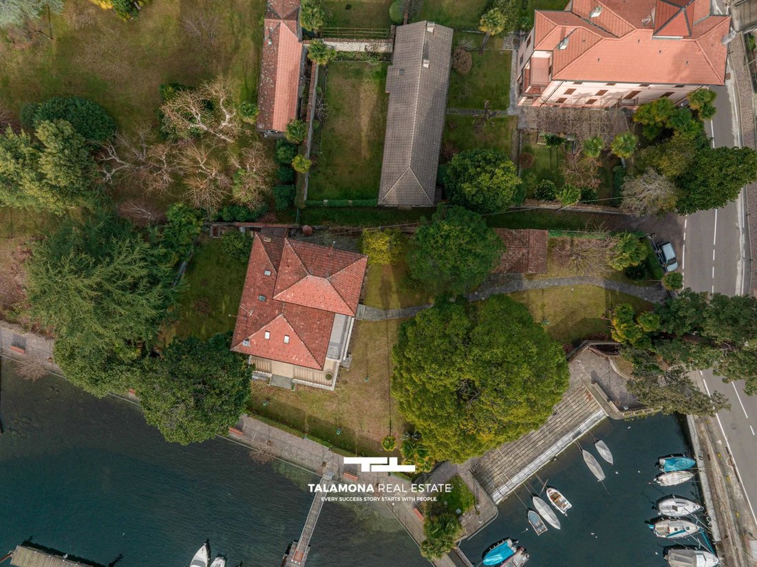 House in Pino sulla Sponda del Lago Maggiore, Lombardy, Italy 3 - 15362517